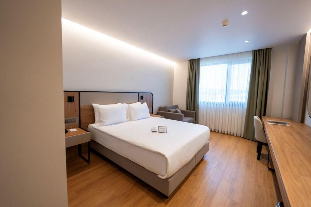 Reiwa Business Hotel — 4