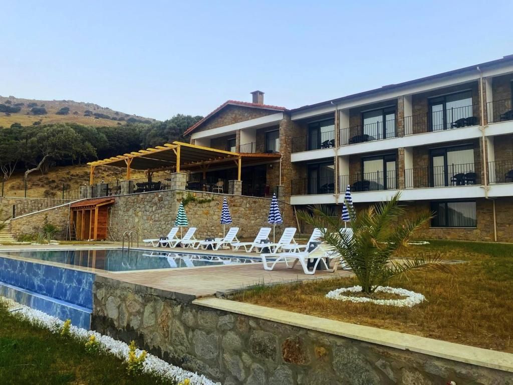 Rigani Gökçeada (+14)