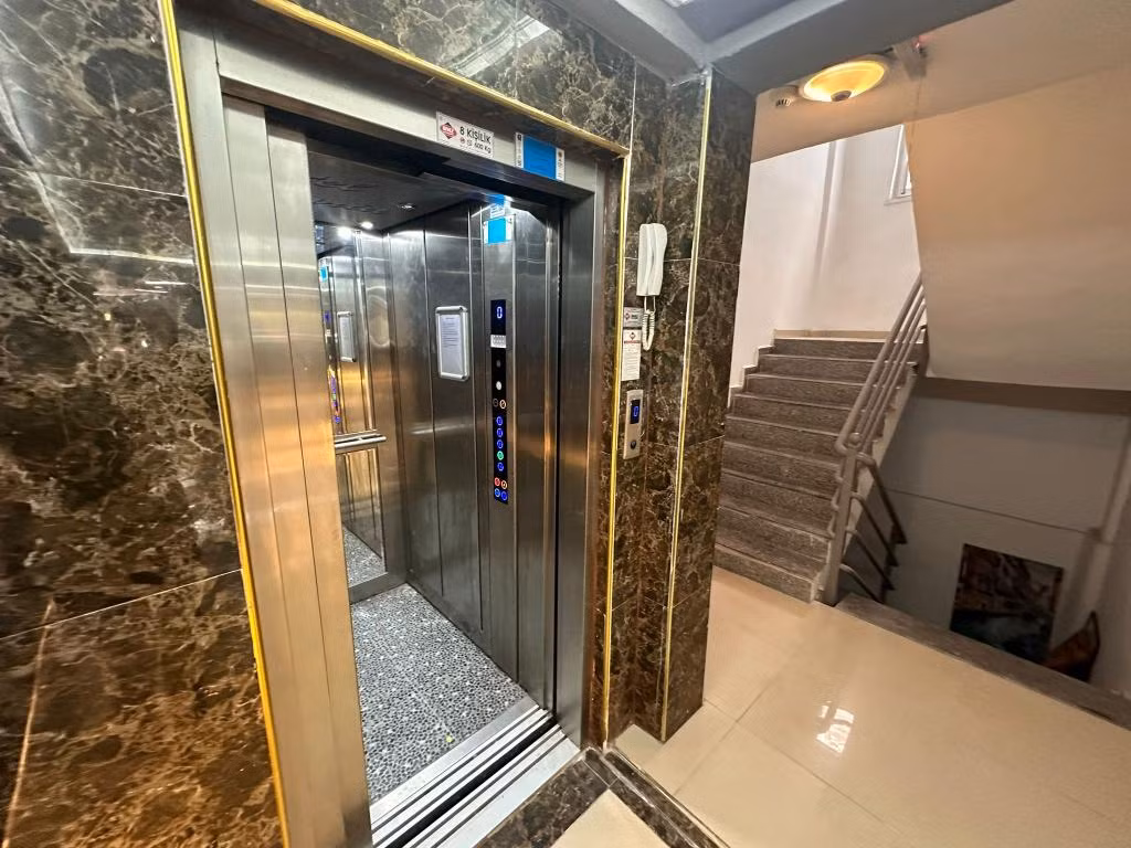 ROYAL EZEL HOTEL — 6