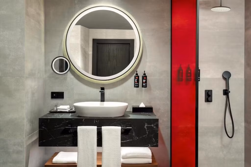 Radisson RED İzmir Point Bornova — 8