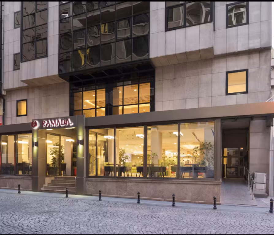 Ramada By Wyndham İstanbul Taksim — 2