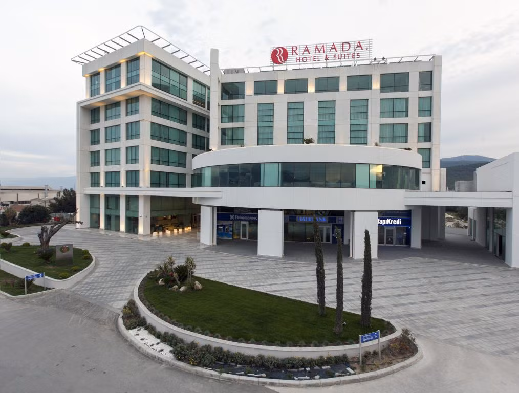 Ramada Hotel & Suites Kemalpaşa İzmir