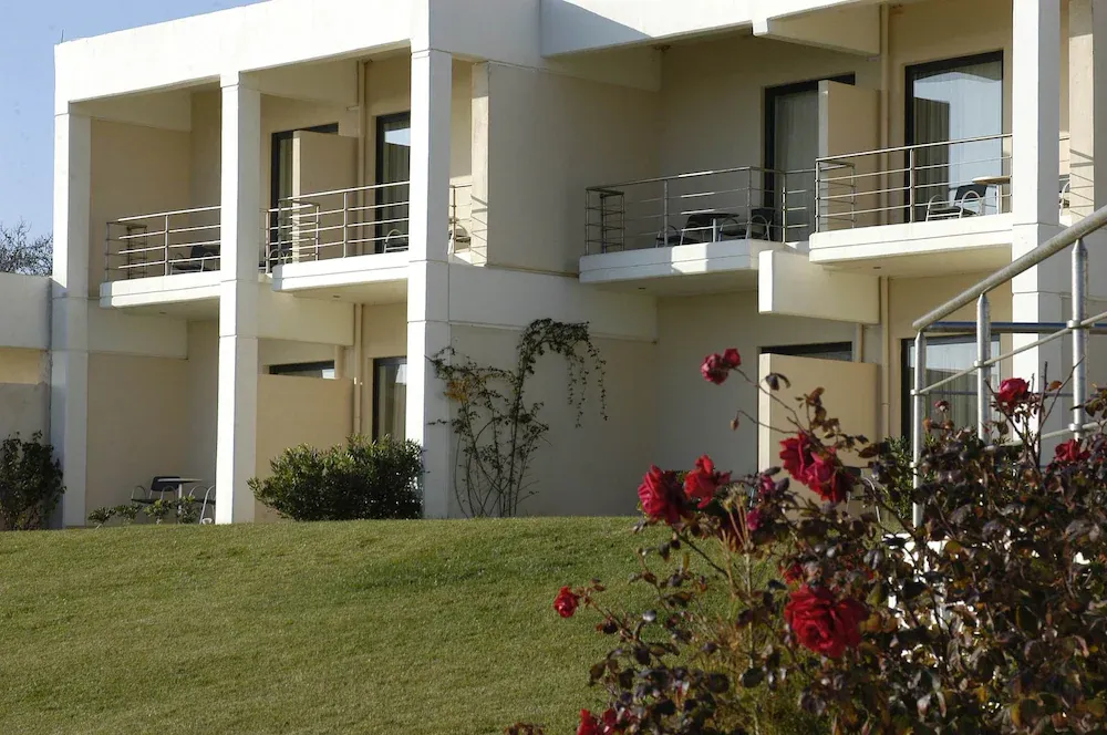 Ramada Plaza by Wyndham Thraki — 4