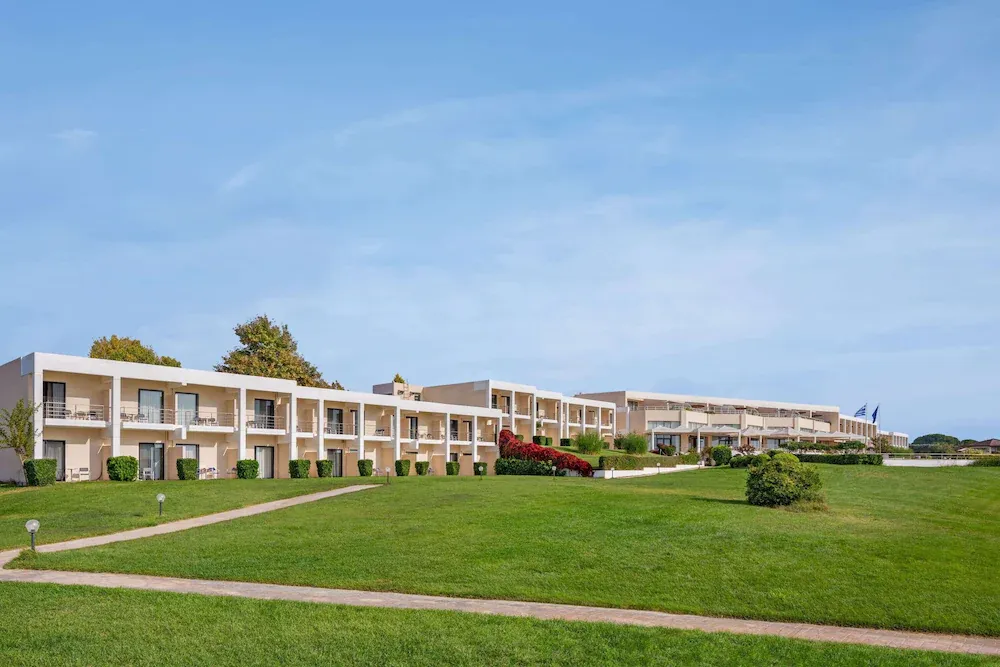 Ramada Plaza by Wyndham Thraki — 9