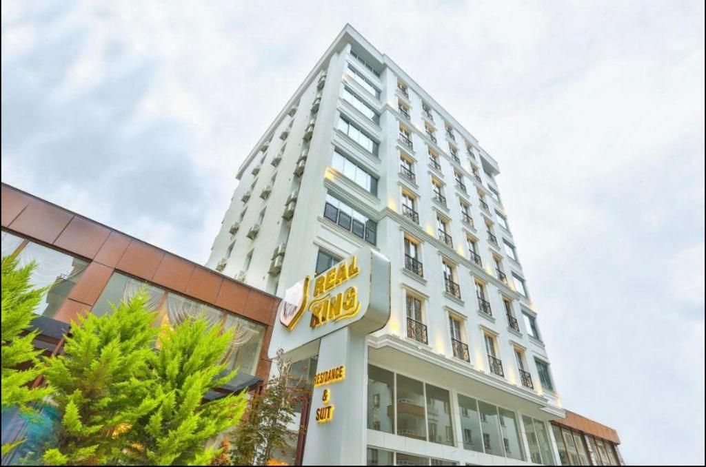 Real King Suite Hotel