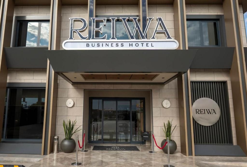 Reiwa Business Hotel — 2