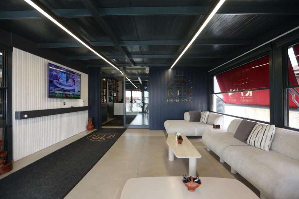 Ren Business Hotel — 10