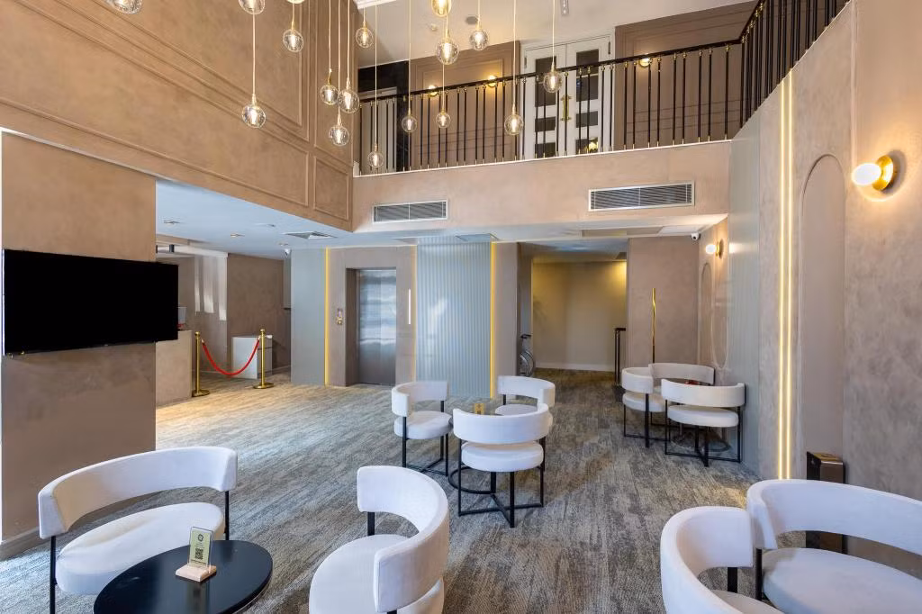 Reo Hotel — 3