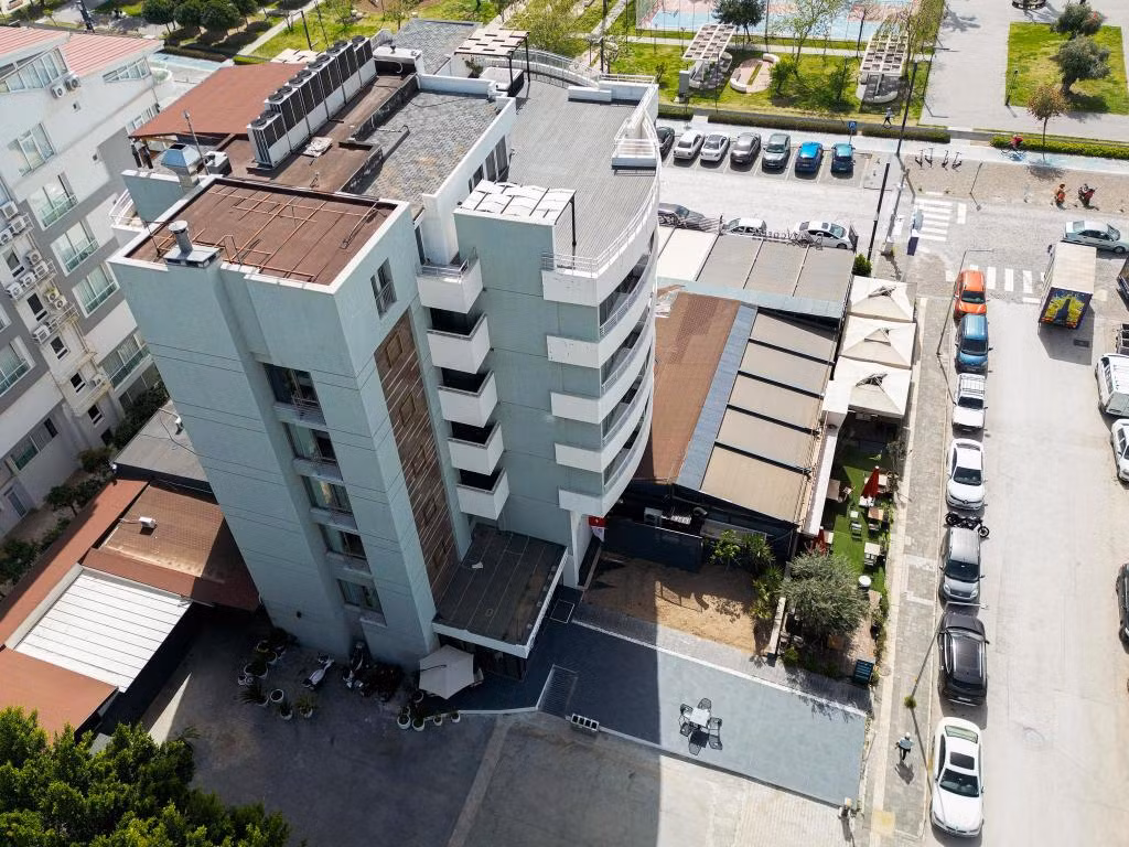 Reo Hotel — 6