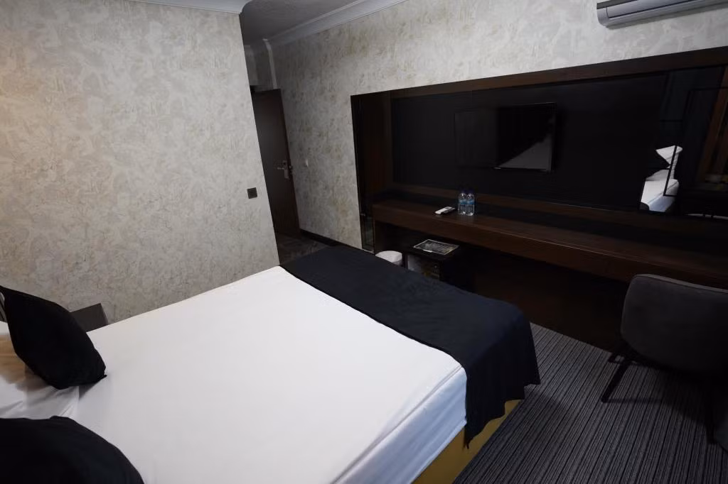 Rer Hotel — 7