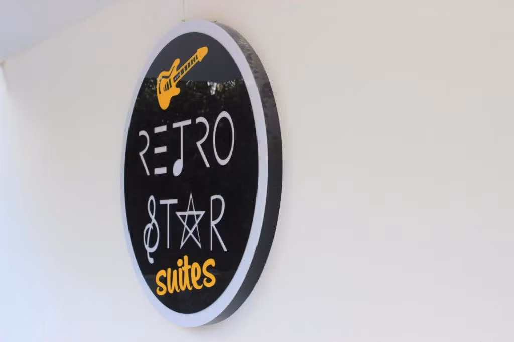 Retro Star Suites — 3