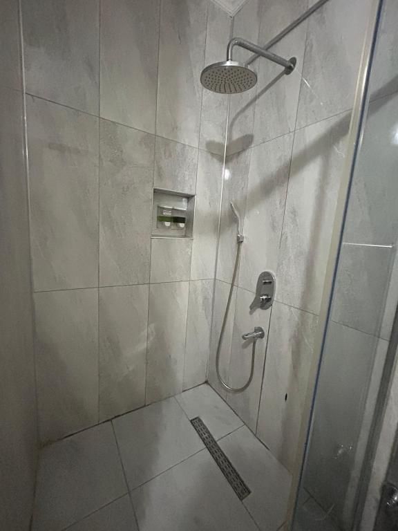 Riwaner Otel — 8
