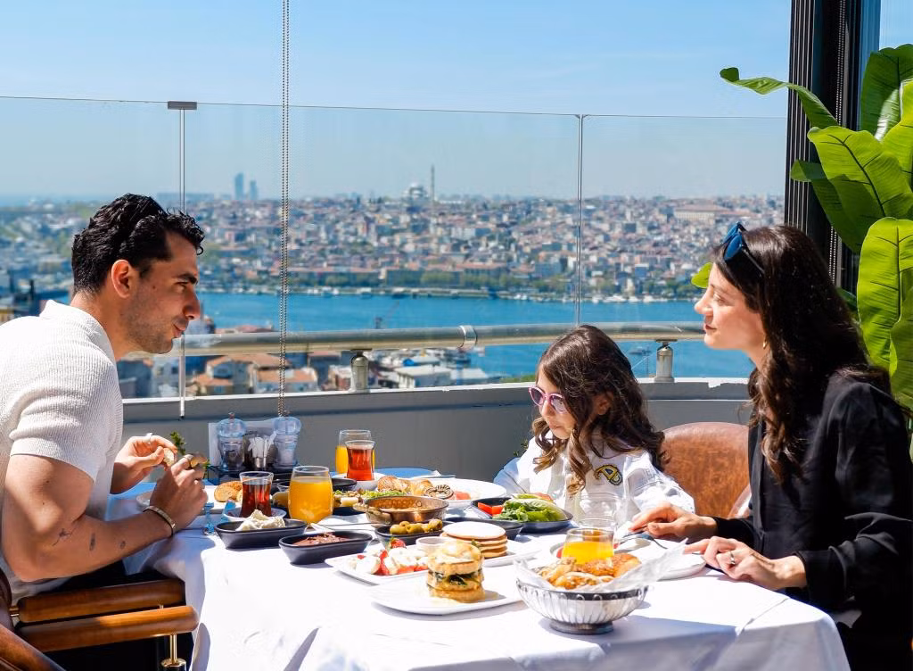 Rixos Pera Istanbul + Nickelodeon Play Tersane Access