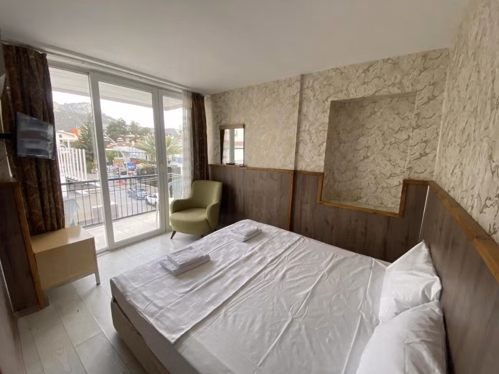 Romeo Beach Hotel — 7