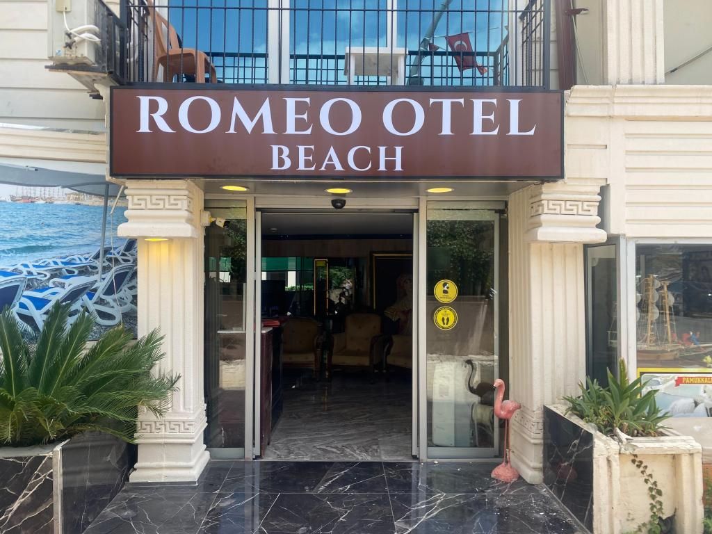 Romeo Beach Hotel