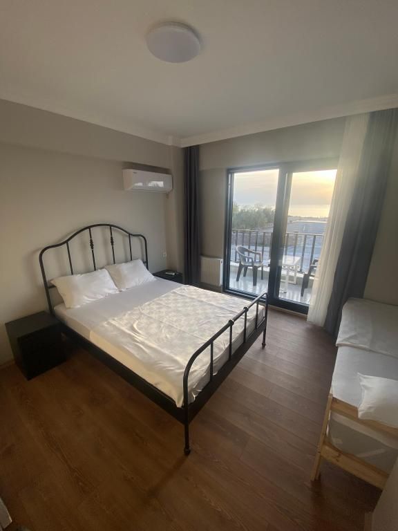Rose Otel — 7