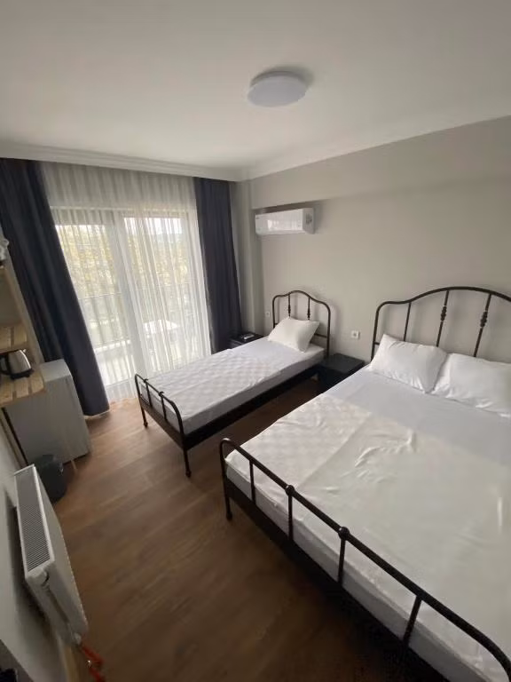 Rose Otel — 9