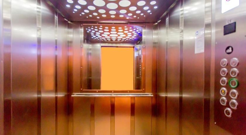 Rosso Hotel — 3