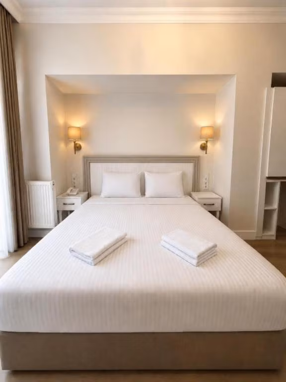 Royal Garden Suite and Hotel — 7