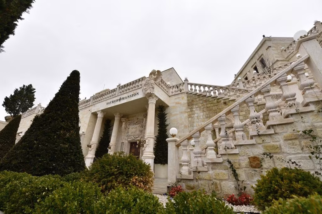 Sacred Mansion — 4