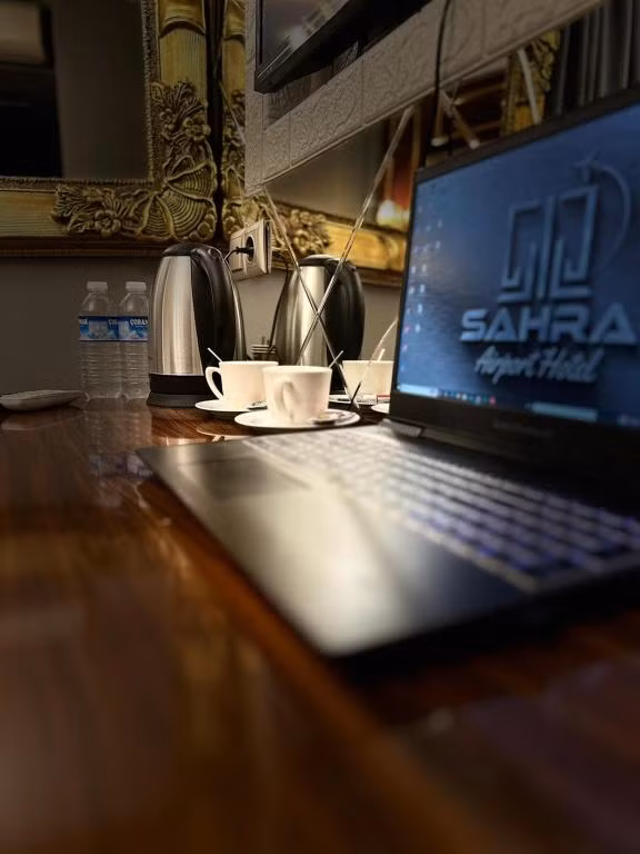 Sahra Airport Hotel — 9