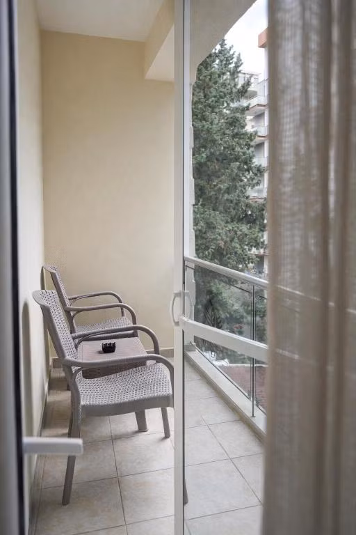 Sammys Hotel — 8