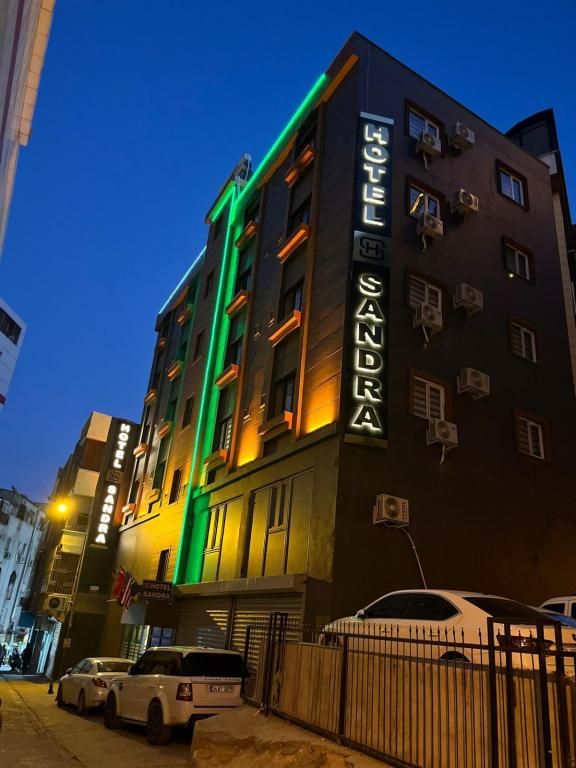 Sandra hotel