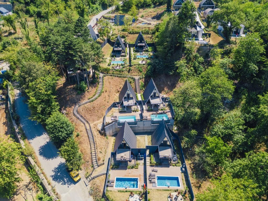 Sapanca Kaya Palace — 2