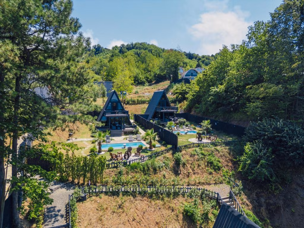 Sapanca Kaya Palace — 4