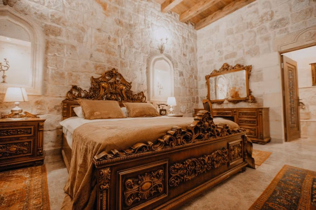 Serenus Cave Suites — 8