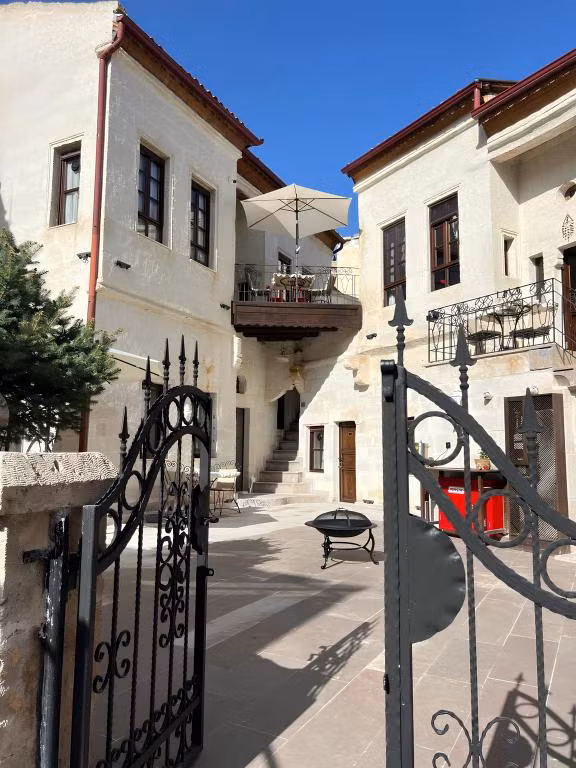 Sevdalı Konaklar — 7