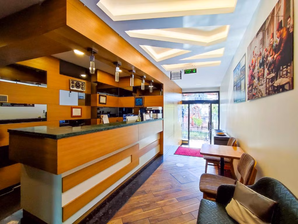Shah İnn Hotel  — 8