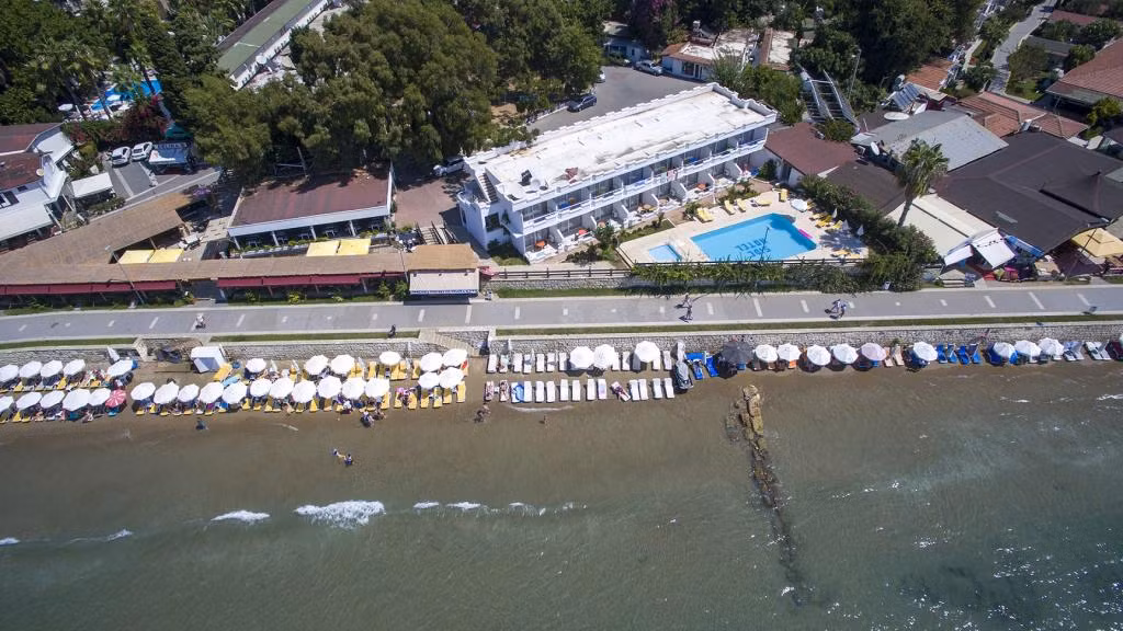 Side Beach Club — 3