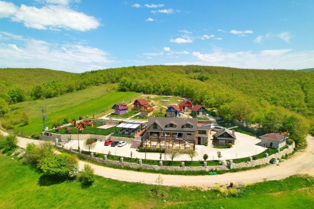 Simisso Kasaba Dağ Oteli