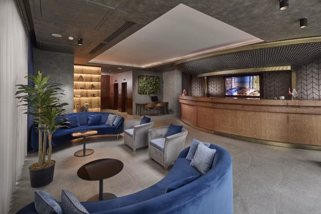 Sinema Hotel — 3