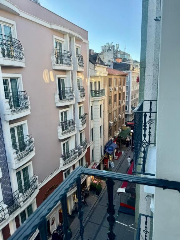 Sirkeci Quietness Hotel — 2