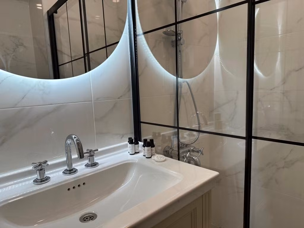 Smart and Simple Hotel Karakoy — 2