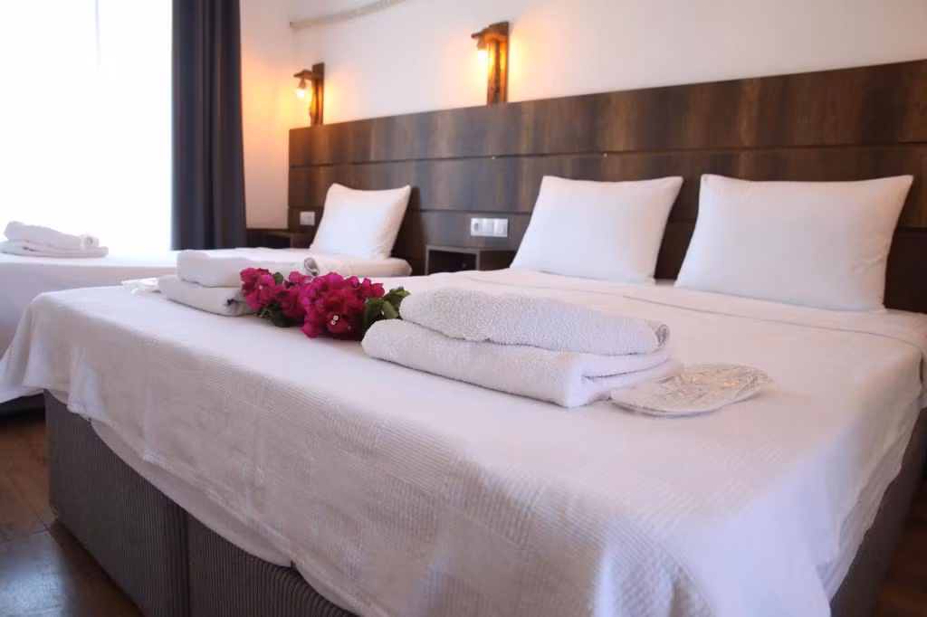 Smyrna Hotel — 6