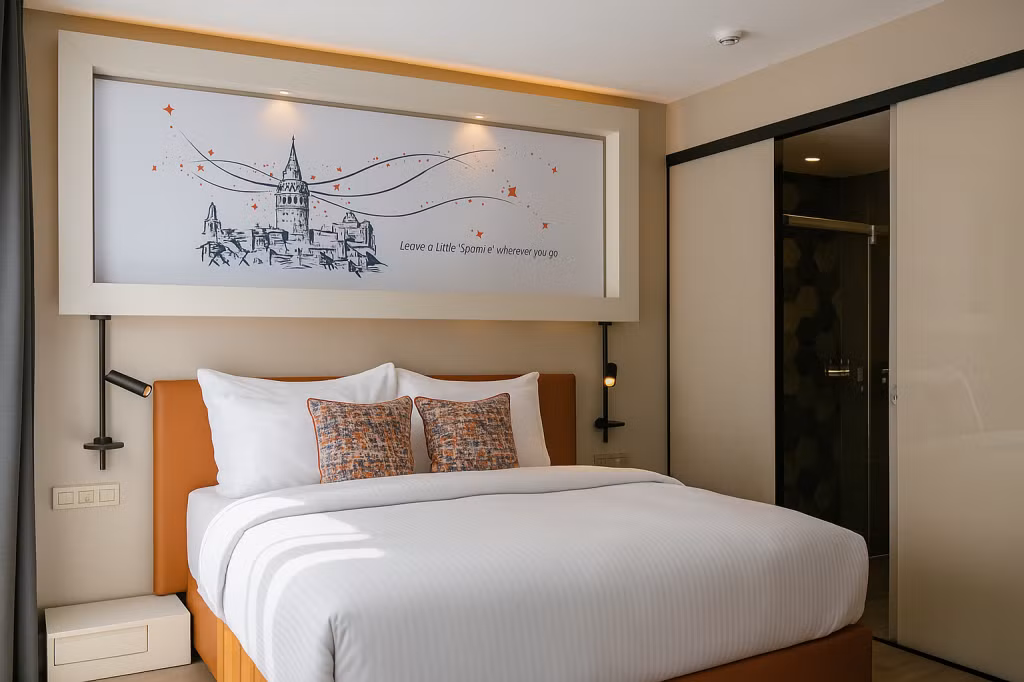 Sparkle Hotel — 5