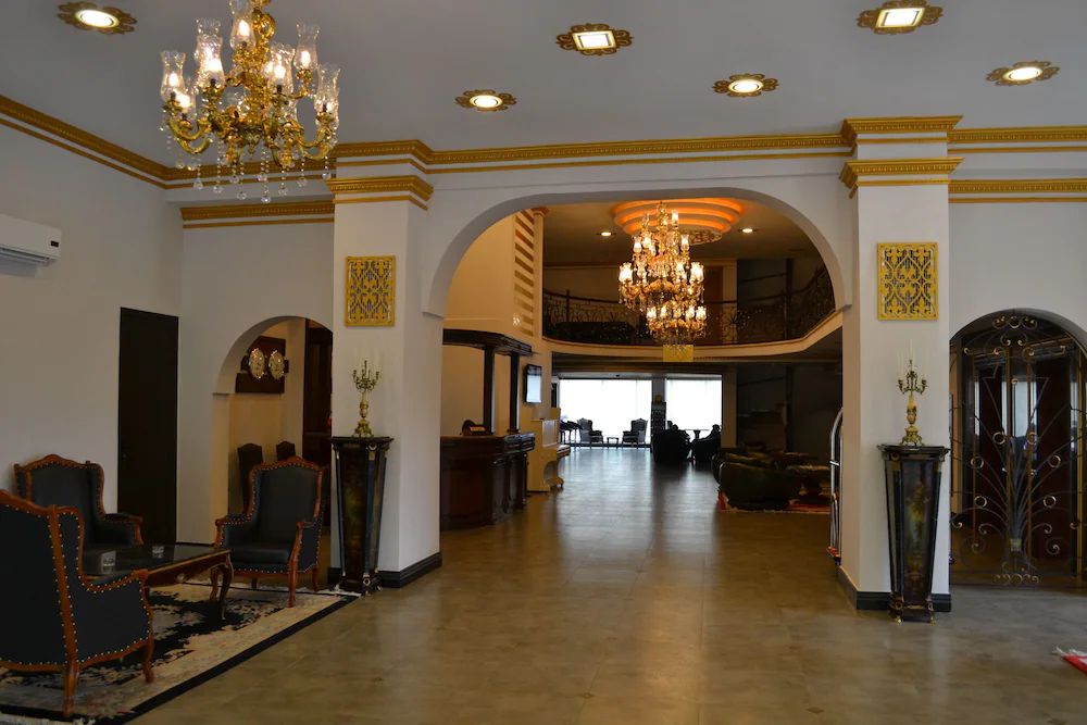 Sputnik Hotel Batumi — 8