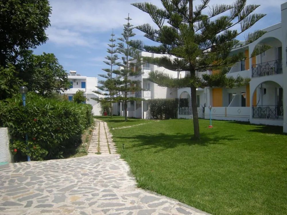Summer Dream Hotel — 3