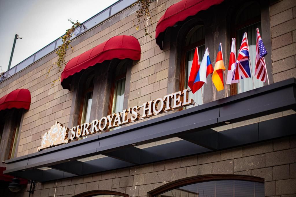 Sur Royals Hotel's — 5