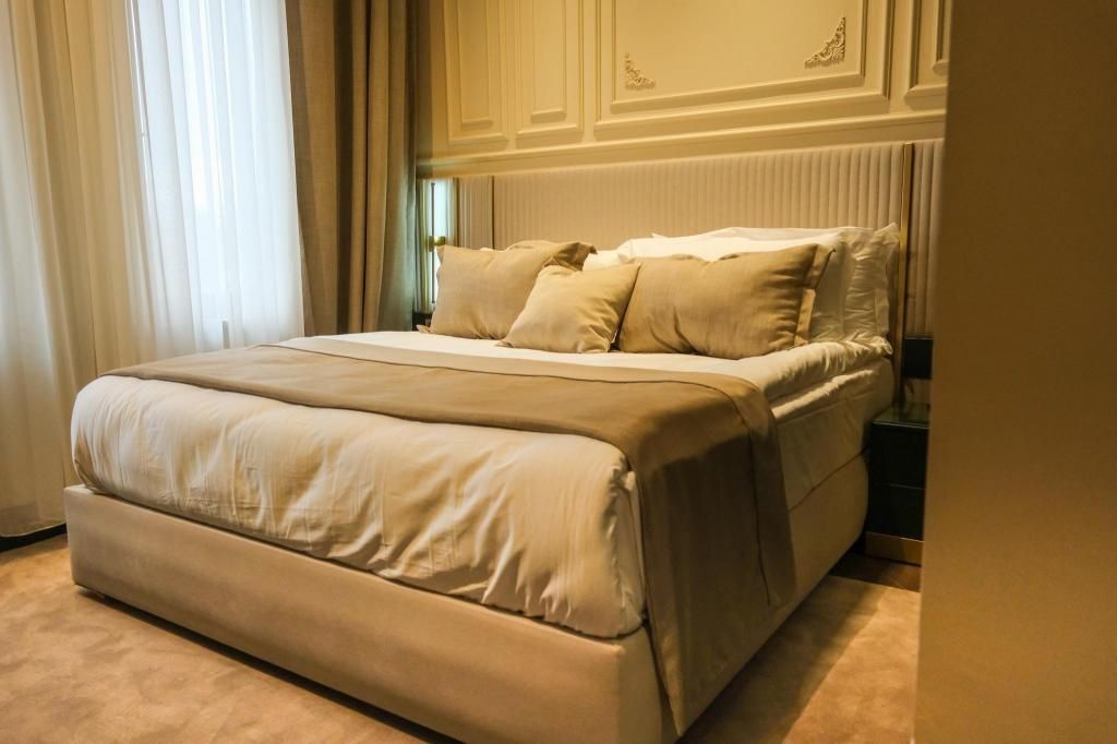 Sur Royals Hotel's — 8