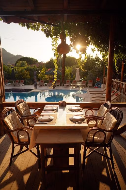 Suzanne Hotel & Restaurant — 5