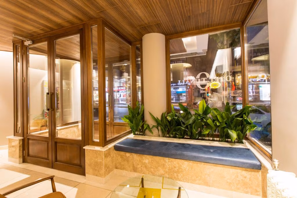 Tunalı Otel — 2