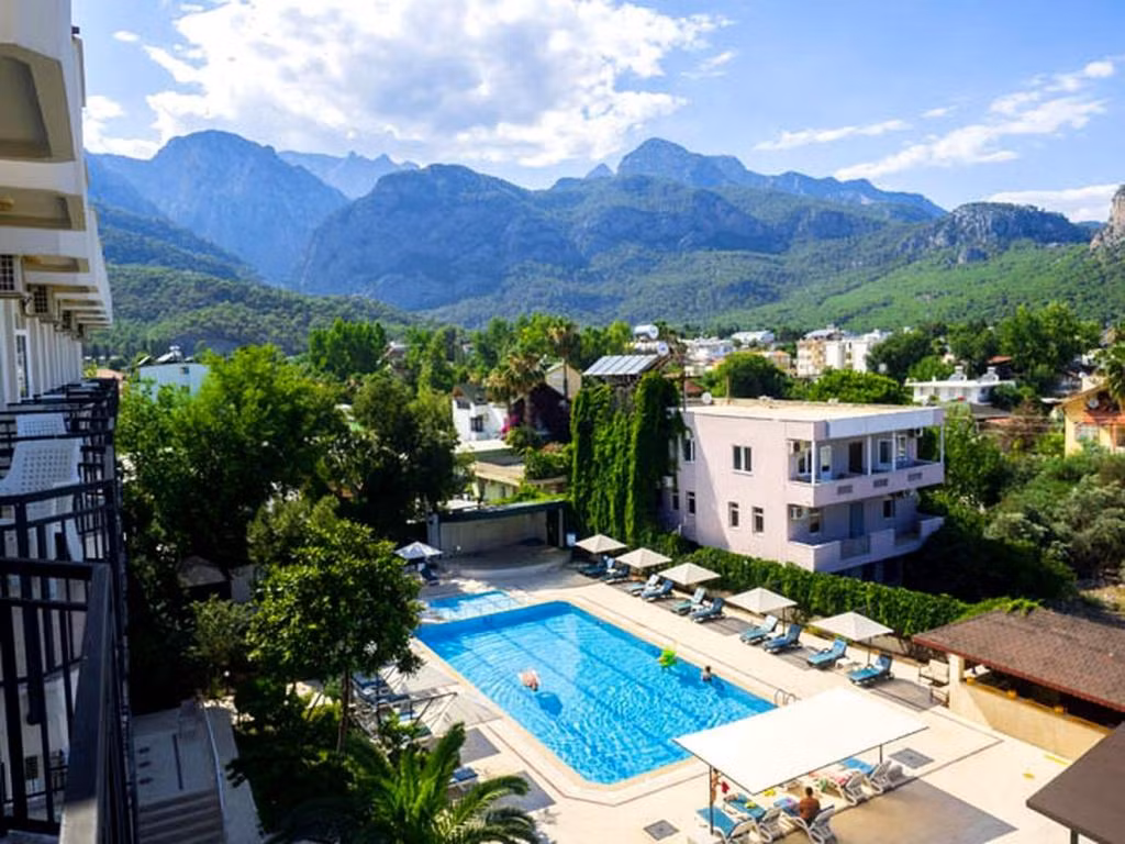 Tal Beach Hotel  — 7