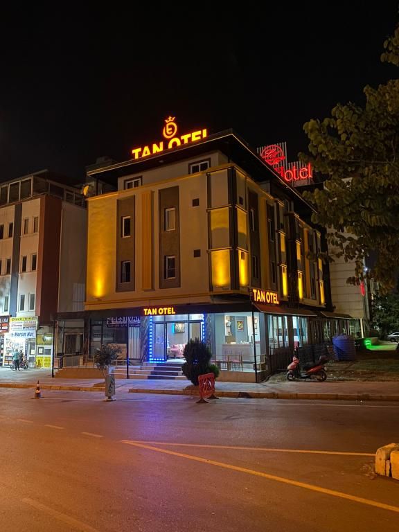 Tan Otel — 9