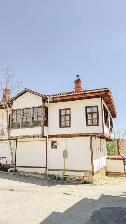 Tarihi Yalvaç Konakları