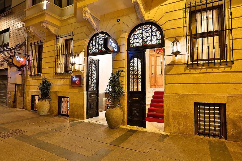 Taxim Lounge Hotel S Class