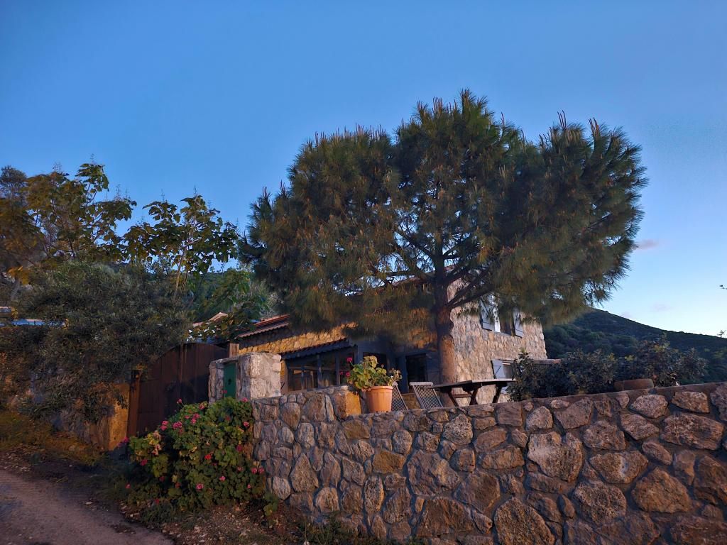 Tepeboz Stone House Karaburun